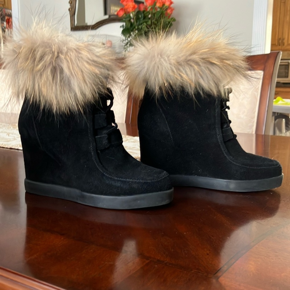 Barney’s of New York fox fur trim lace up wedge heel booties. Black size 6M.